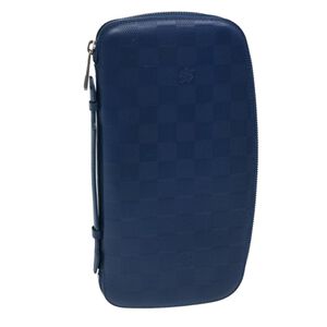 Louis Vuitton Clutch
