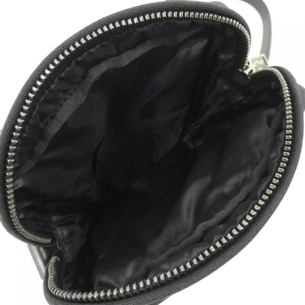 Yves Saint Laurent Shoulder Bag