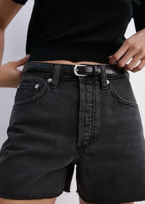 Denim shorts with frayed hem