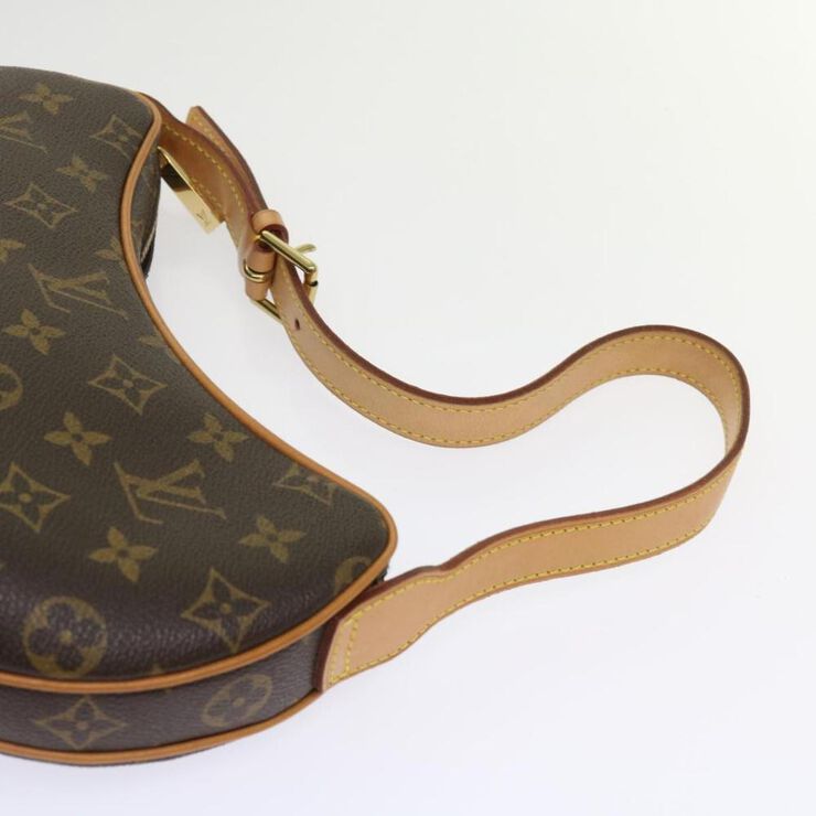 Louis Vuitton Croissant
