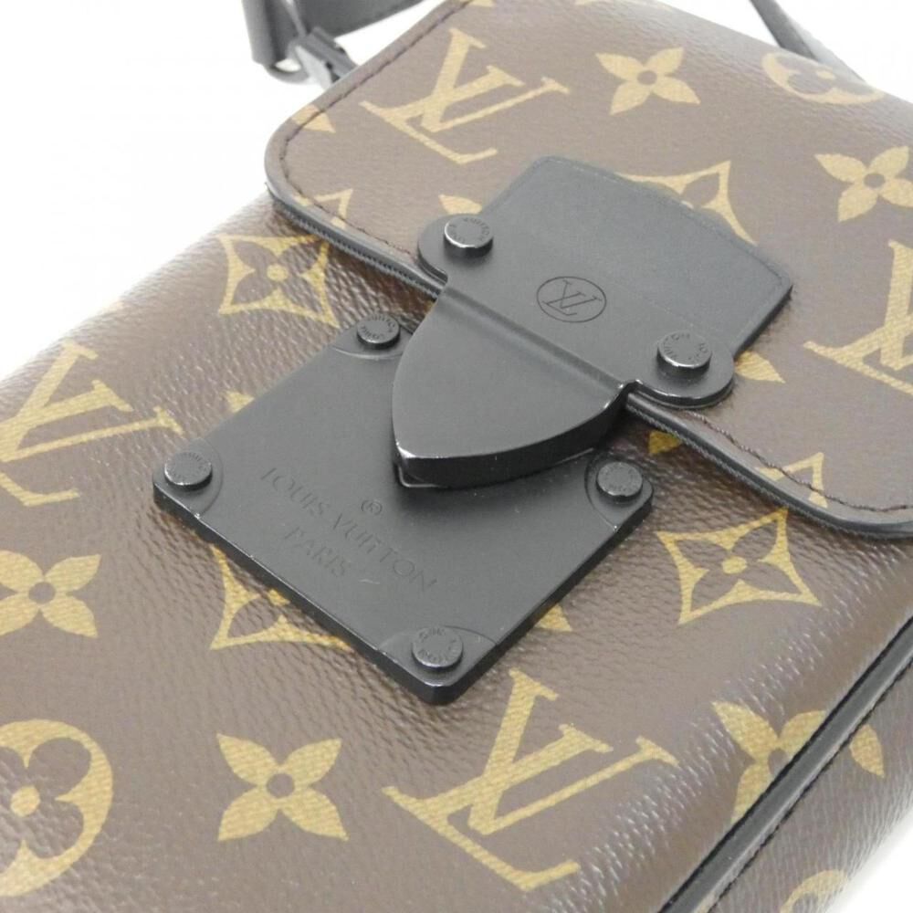 Louis Vuitton Shoulder Bags