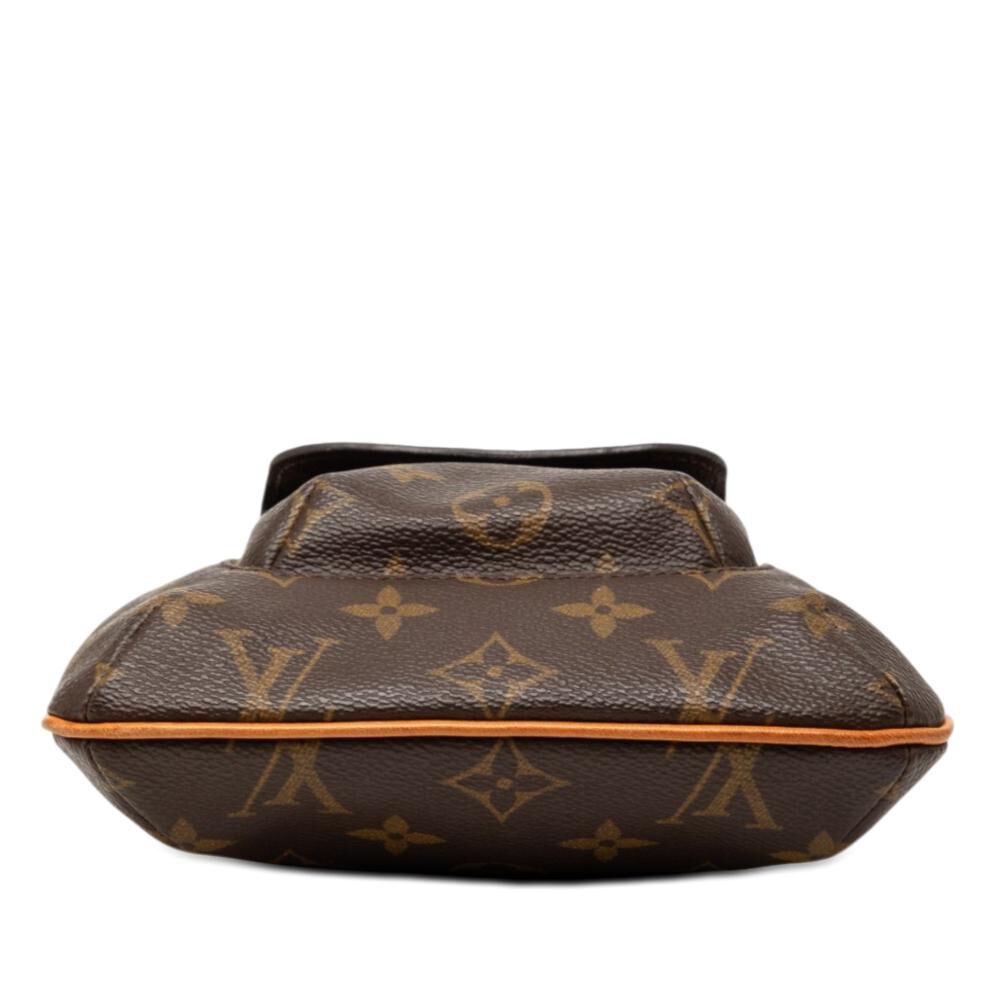 Louis Vuitton Clutch