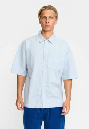 Short-sleeve shirts