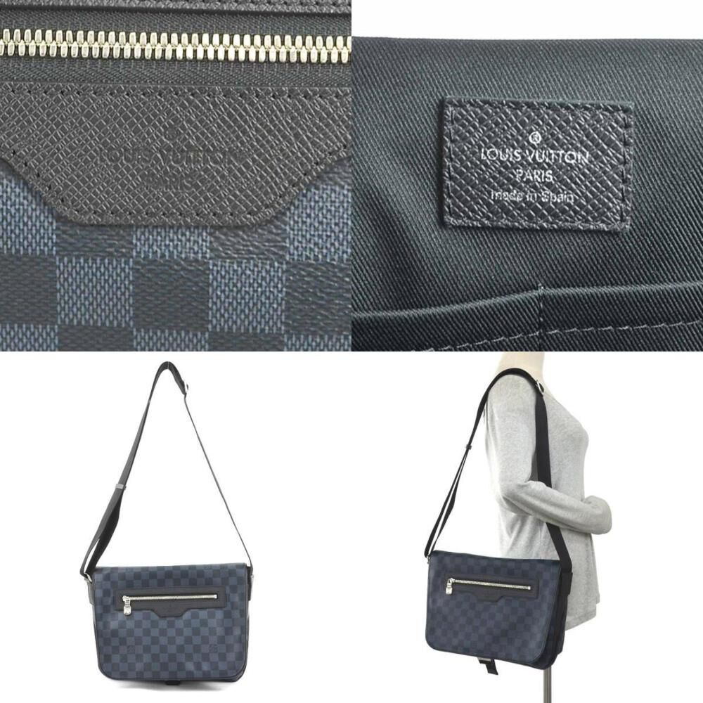 Louis Vuitton Shoulder Bags