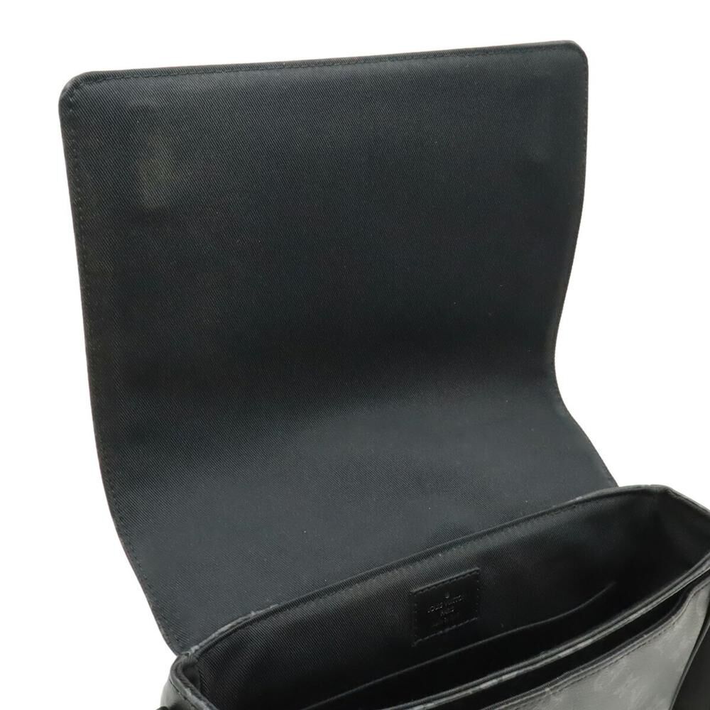 Louis Vuitton District