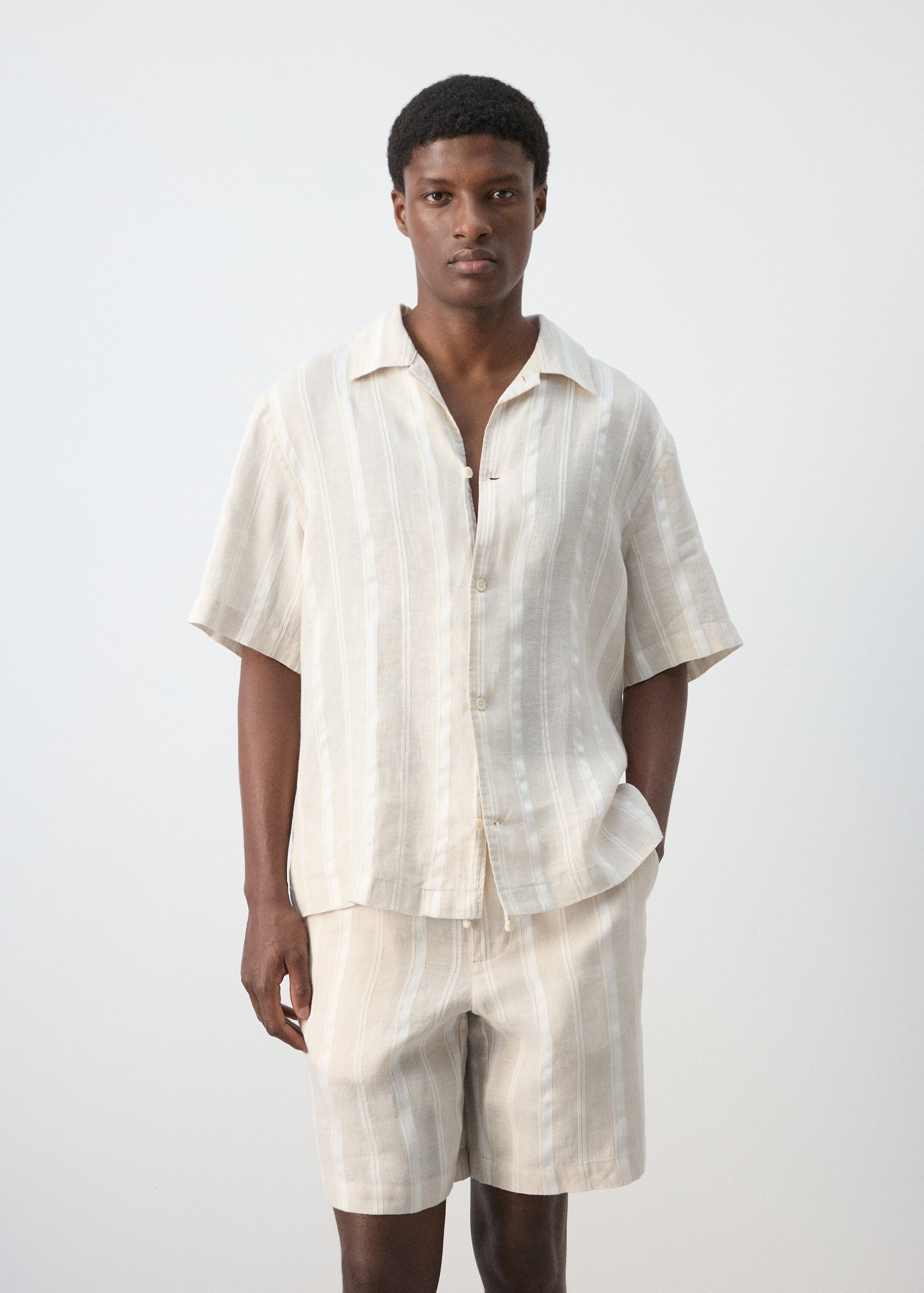 Striped linen shirt with a bowling