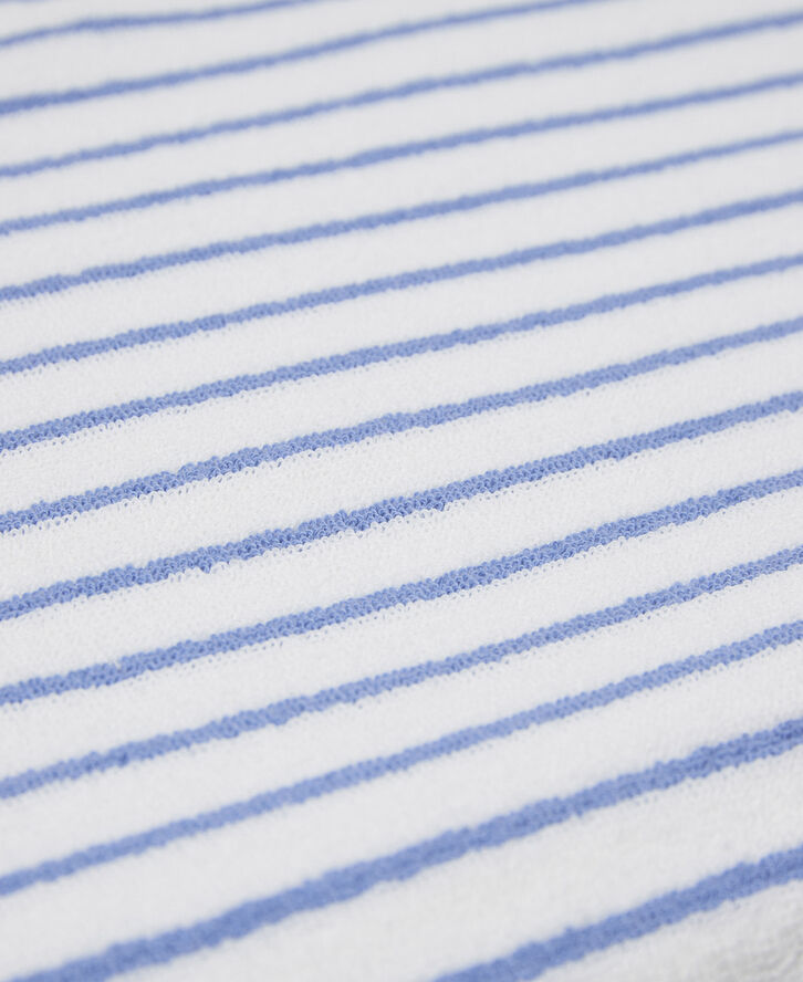 Beach towel 100x180cm smal strib lyseblå GOTS