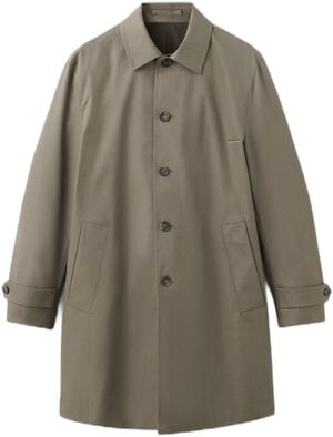 Water-repellent gabardine with pock