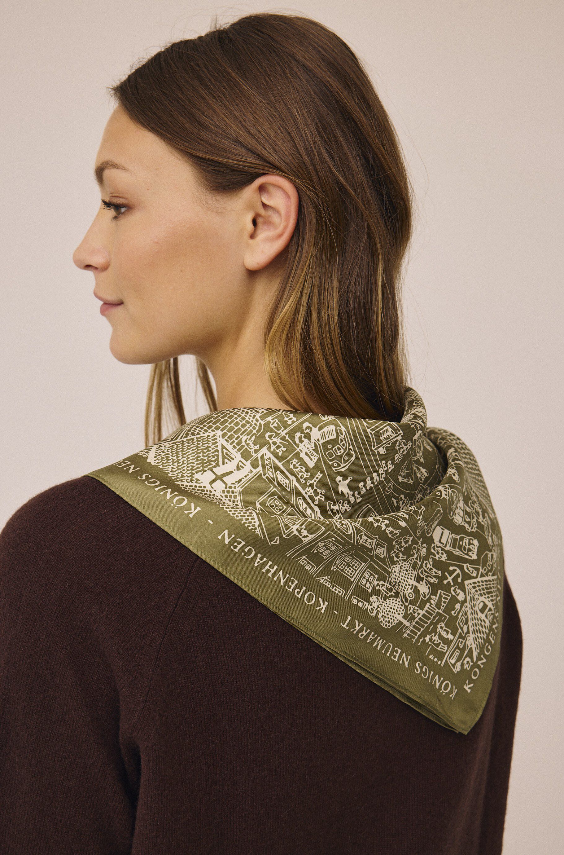Magasin Iconic Scarf 53x53cm - 100% Silke