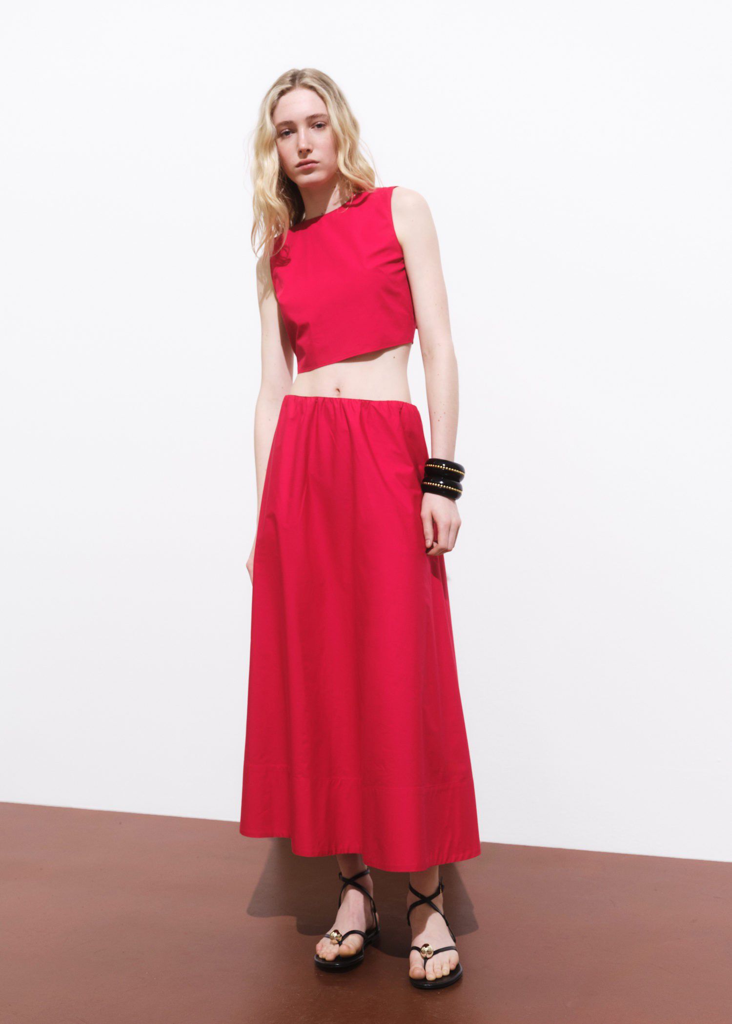 Crop top with bow on the back