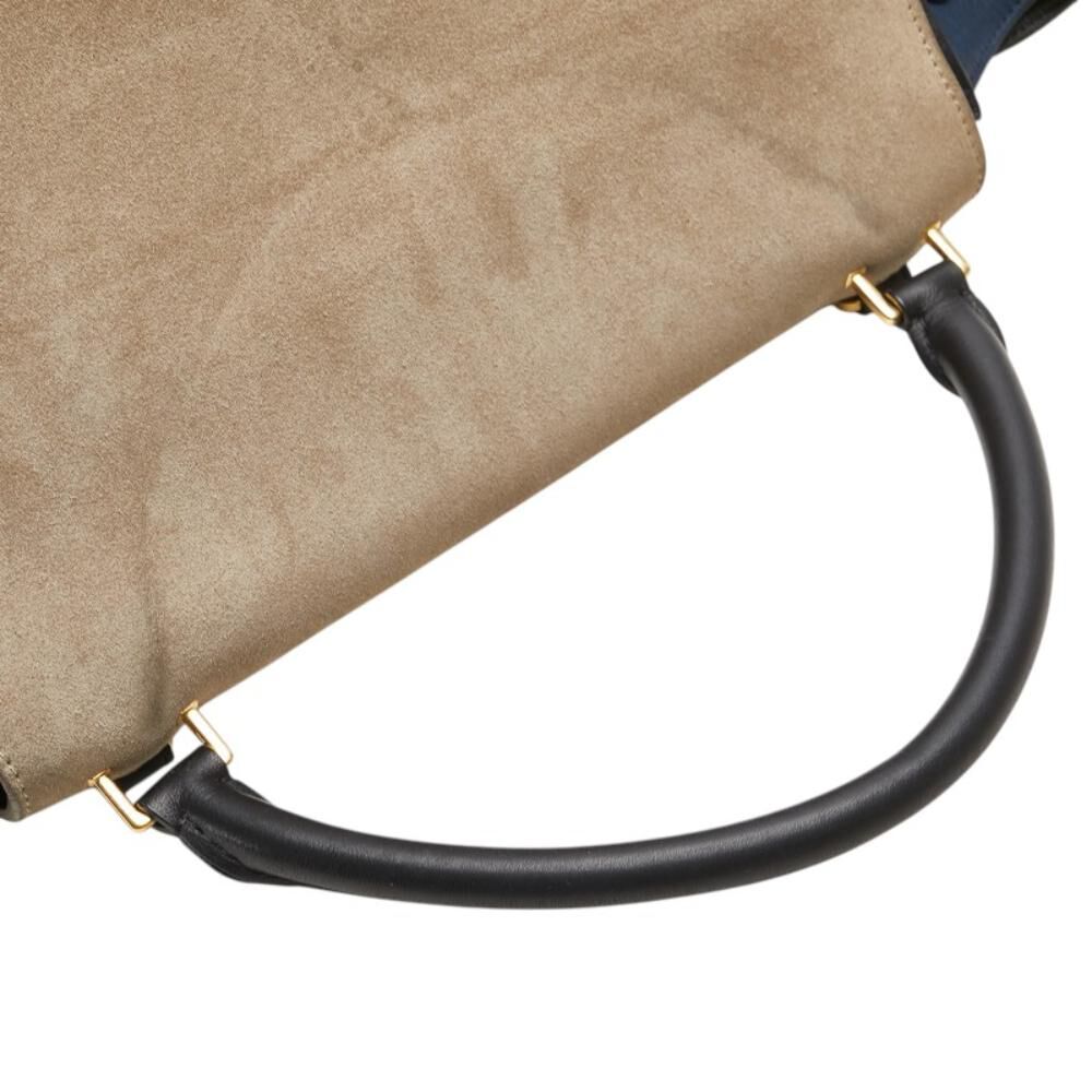 C&eacute;line Trapeze