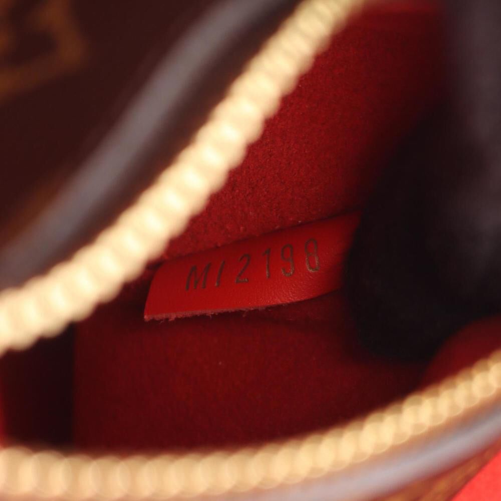 Louis Vuitton Shoulder Bags