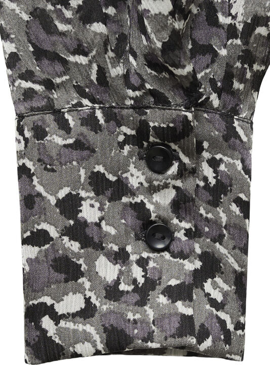 Leopard-print blouse with collar an