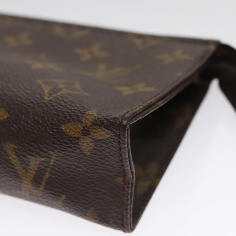 Louis Vuitton Poche Toilette