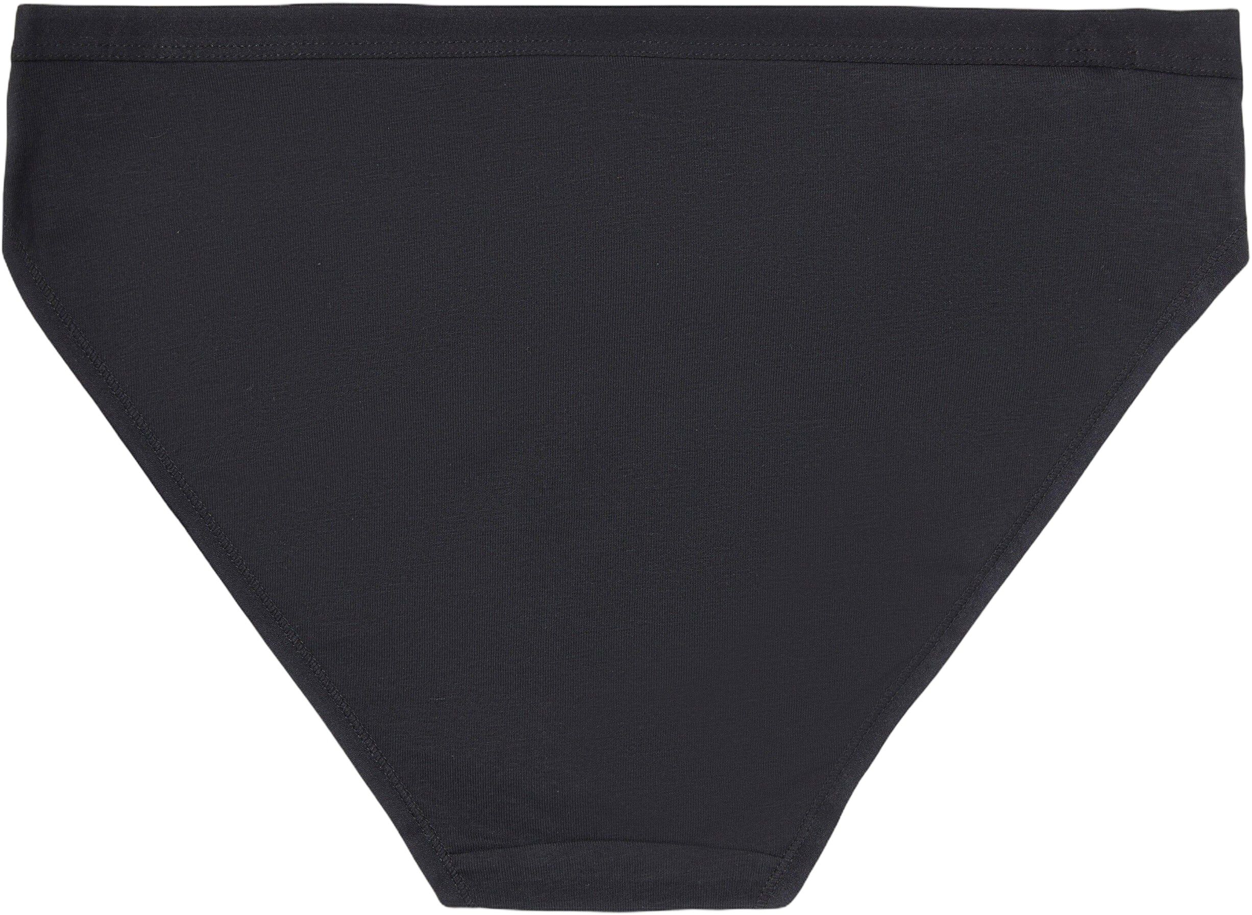 Bikinitrosor med normal midja