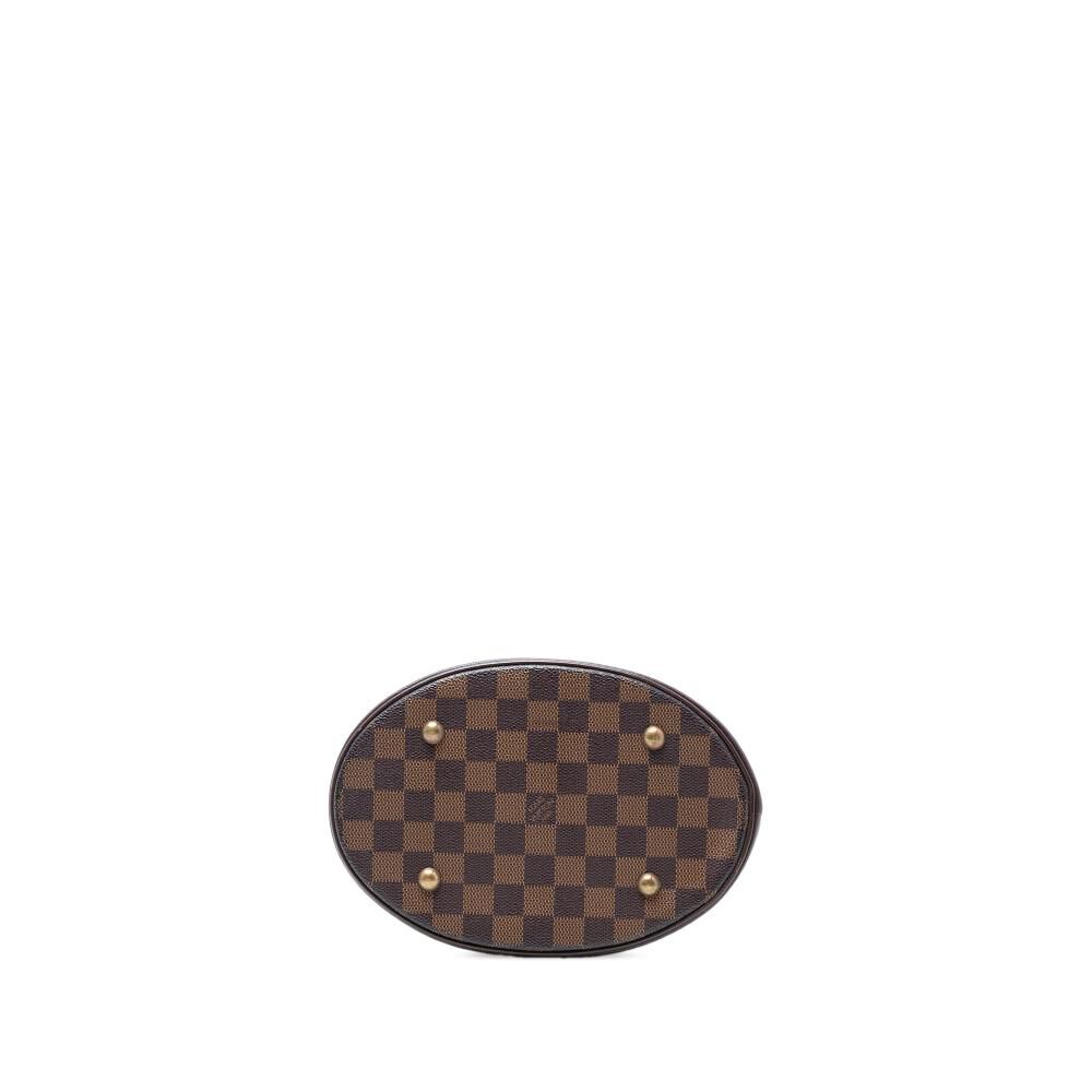 Louis Vuitton Marais