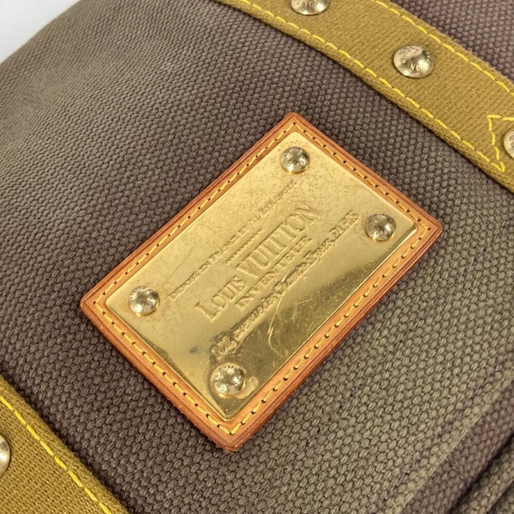 Louis Vuitton Shoulder Bags