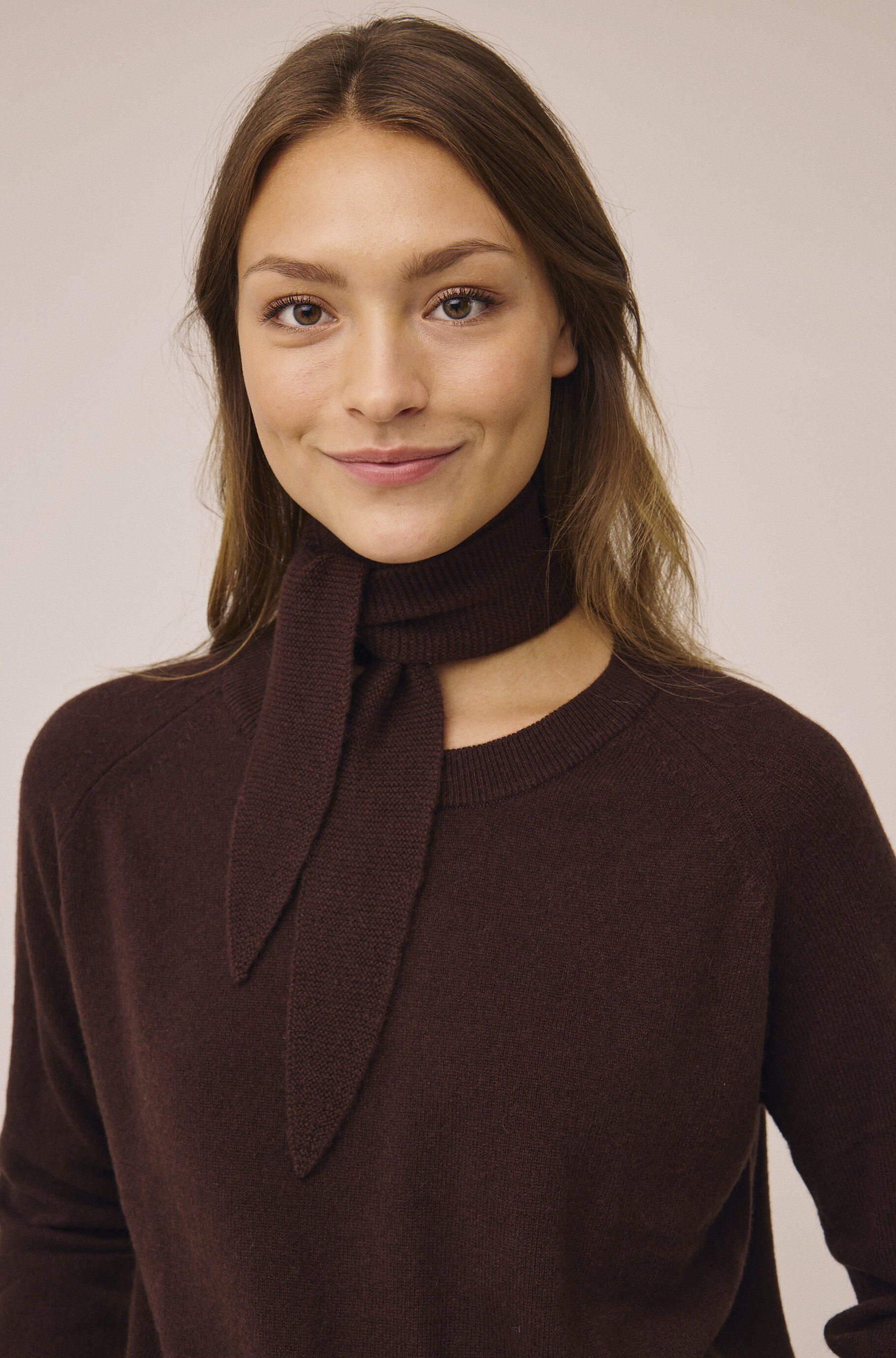 Karrie 19 - 100% Cashmere GCS