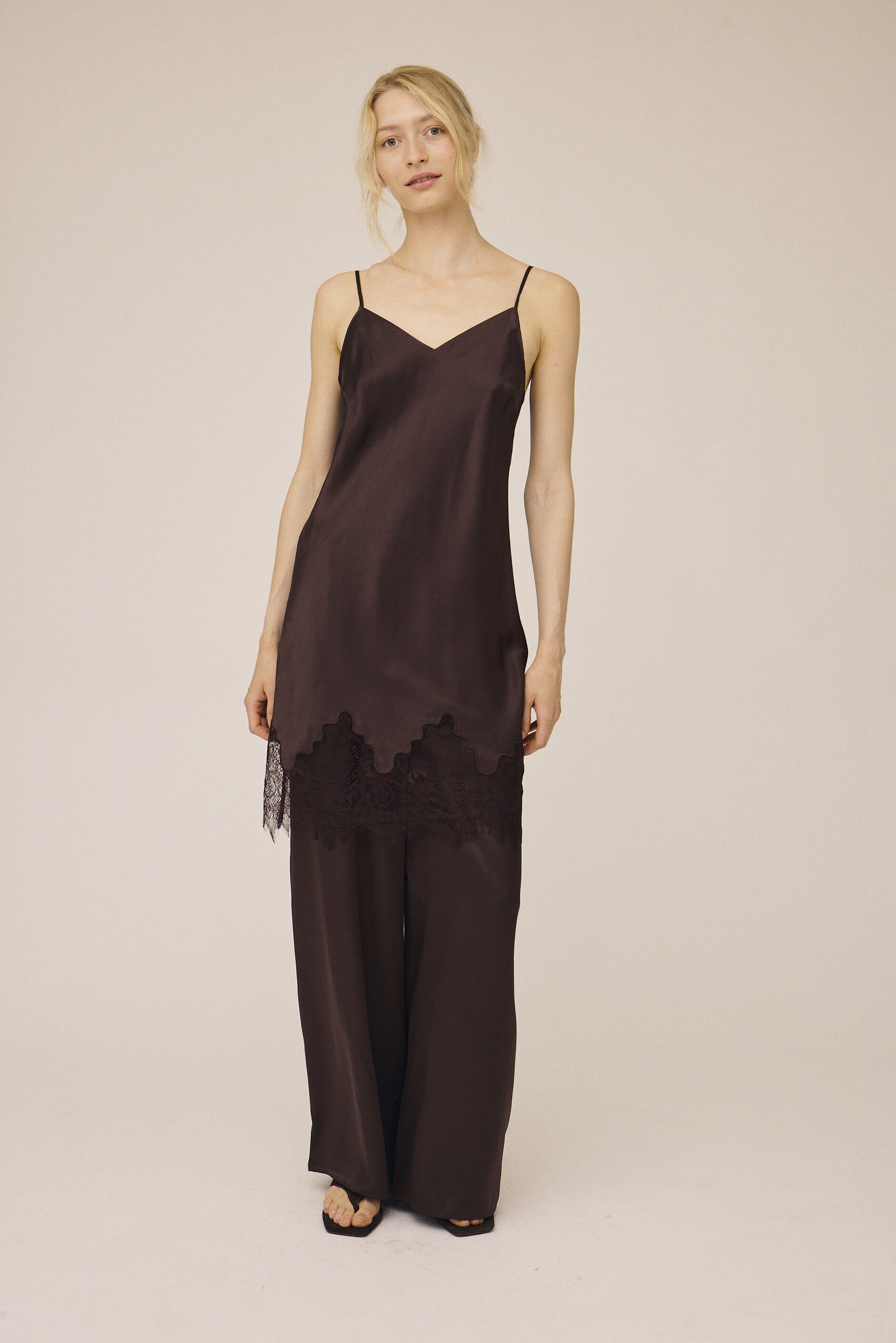 Moon 7 G - Slip Dress w. Lace, 100% Silk