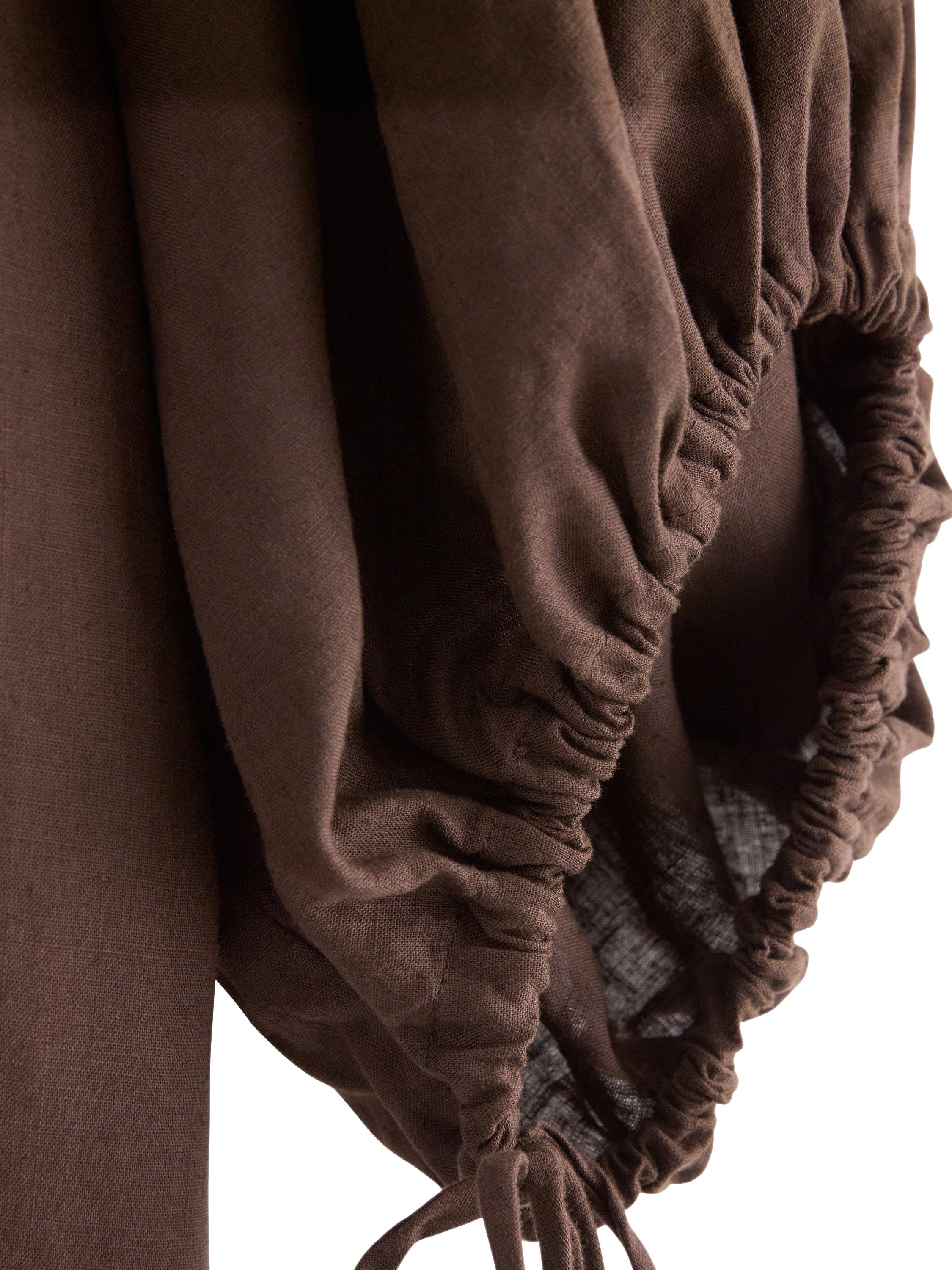 Midi dress with short puff sleeves