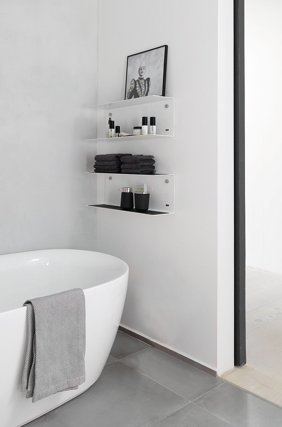 Vipp922 V&auml;gghylla 100cm