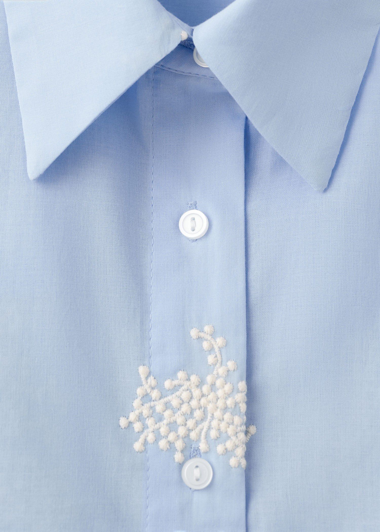 Floral embroidered shirt