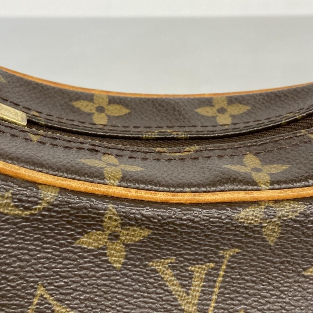 Louis Vuitton Croissant