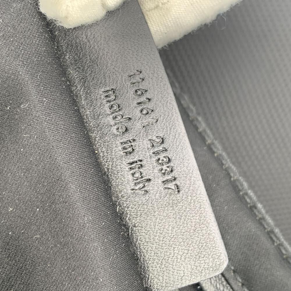 Yves Saint Laurent Shoulder Bag