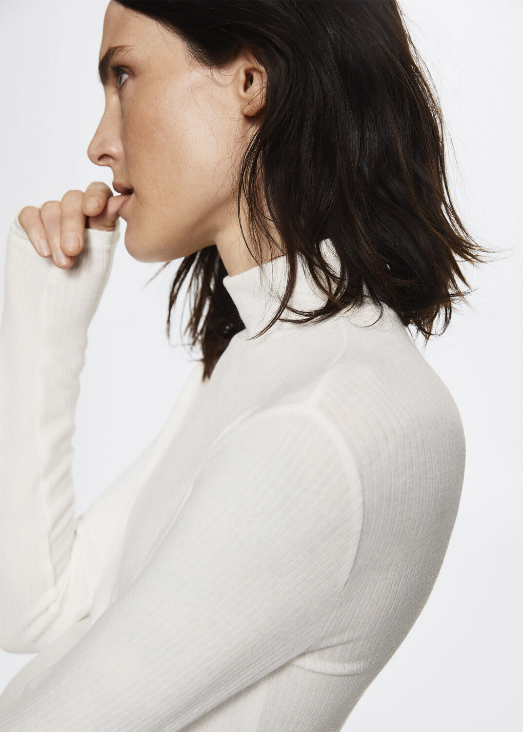 Ribbed long-sleeved t-shirt