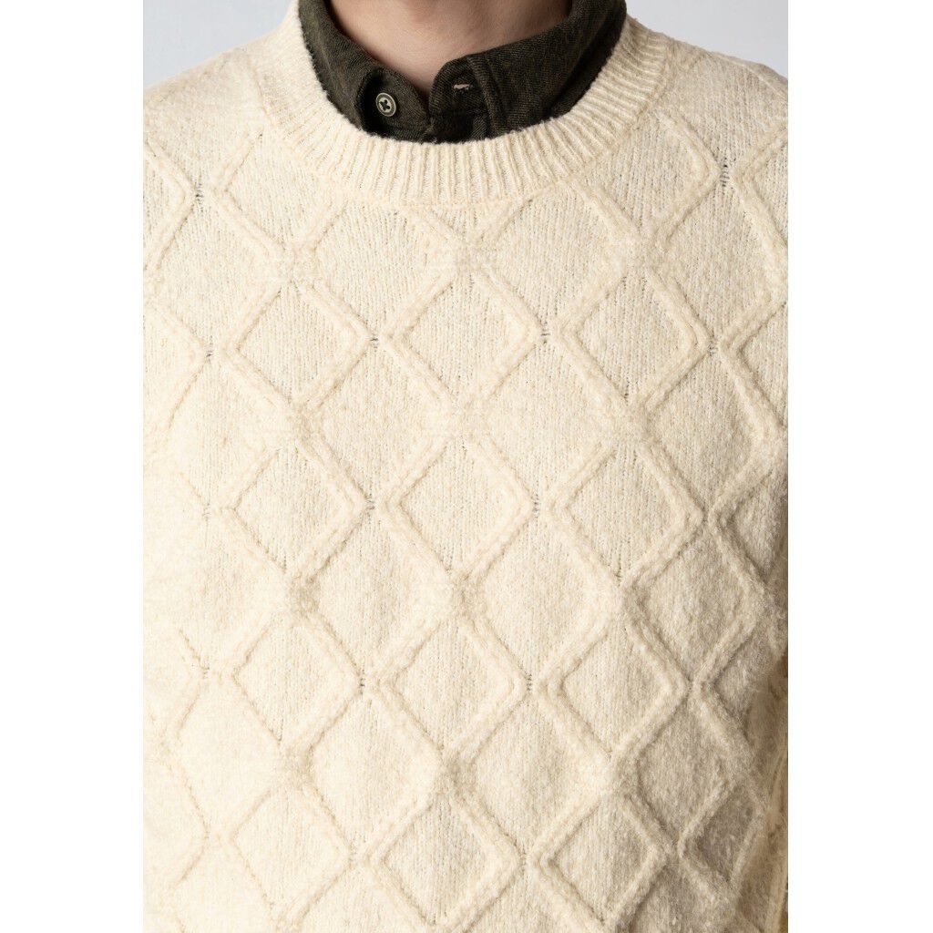 Avery cable knit
