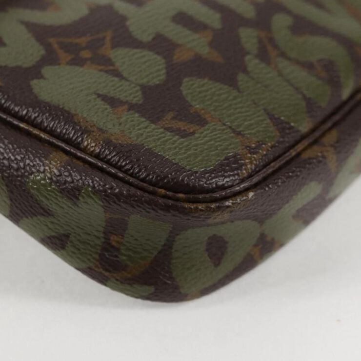 Louis Vuitton Pochette Accessoires
