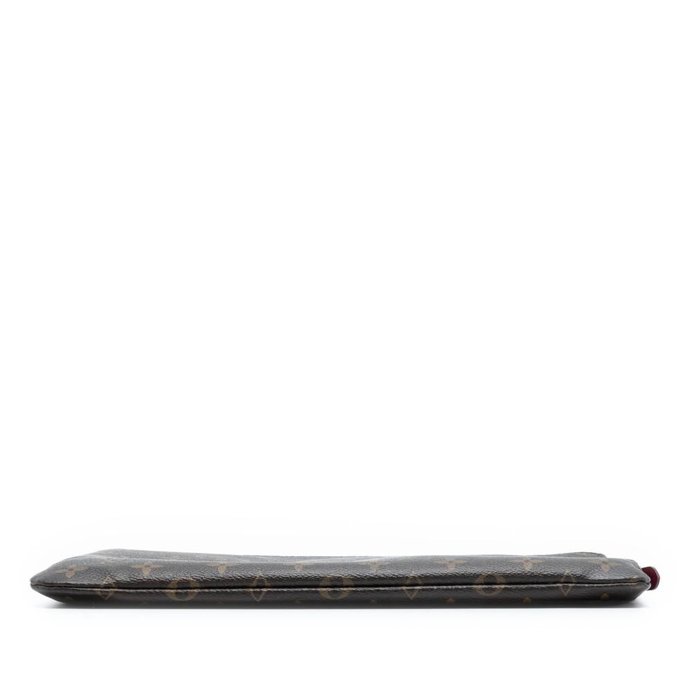 Louis Vuitton Clutch
