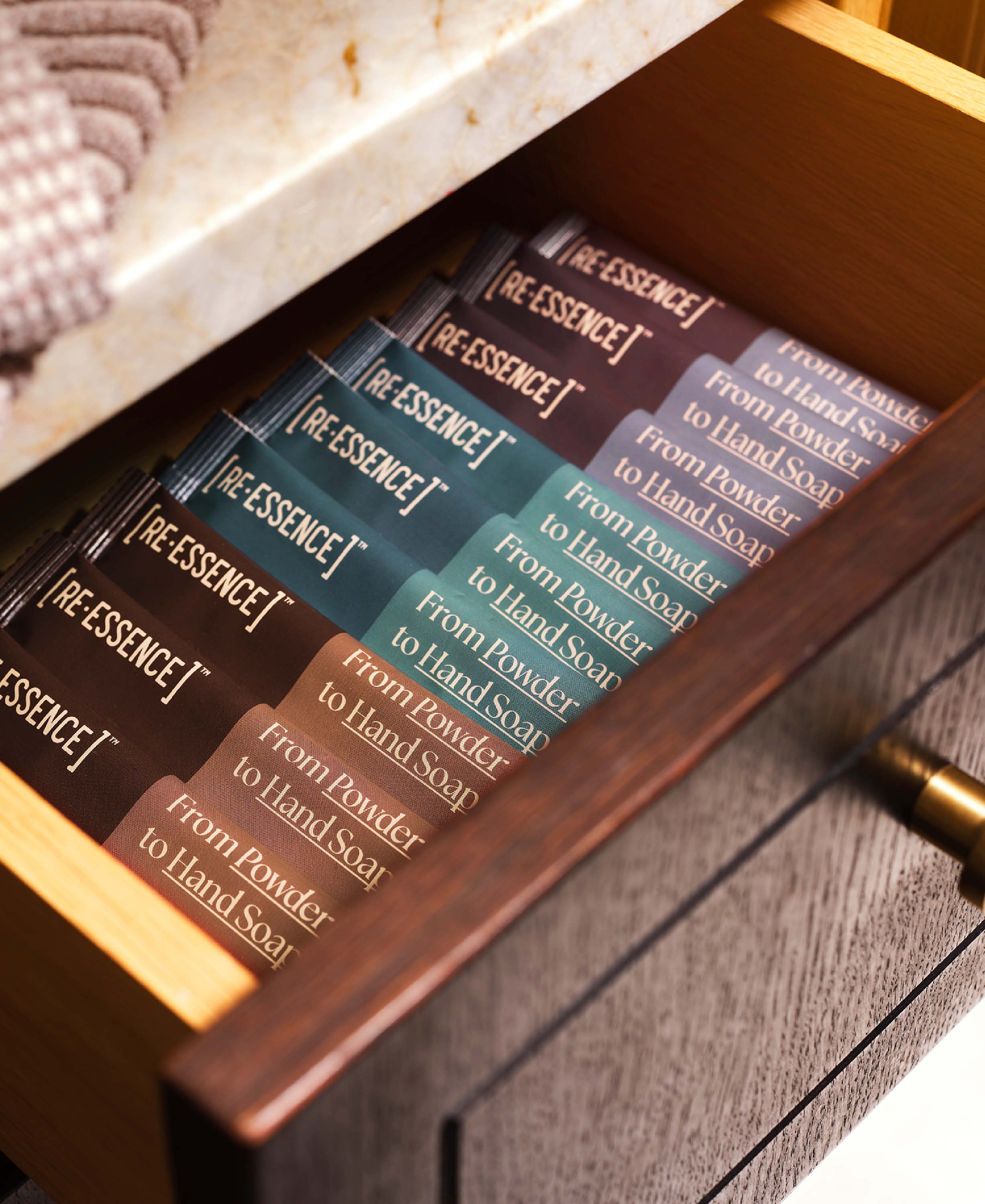 H&aring;nds&aelig;be - Glasdispenser + 2 Refills (Citrongr&aelig;s/Rosmarin/Cedertr&aelig;)