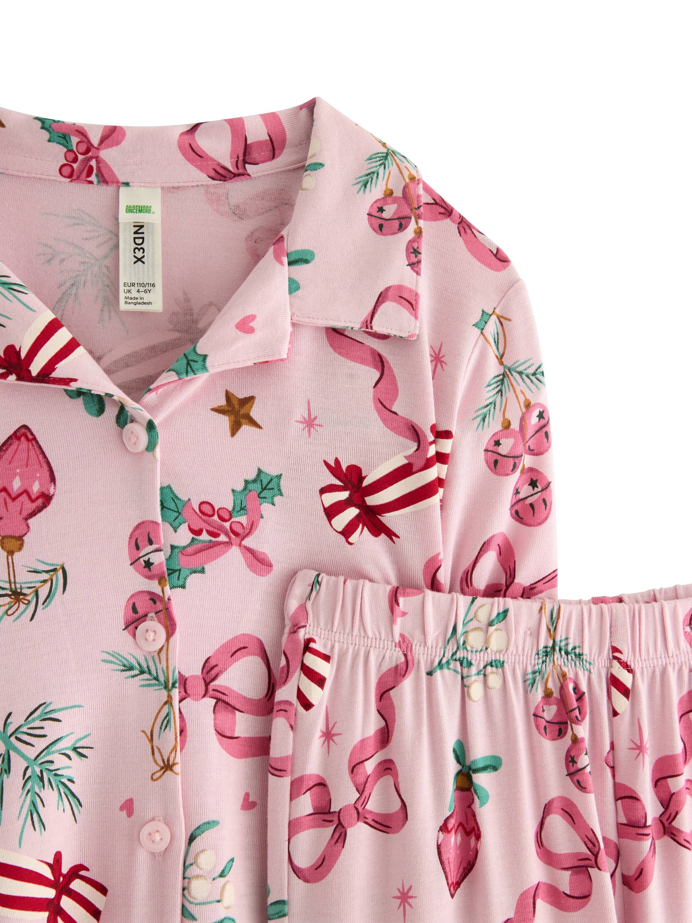 Soft pyjama set with a shirt and ma