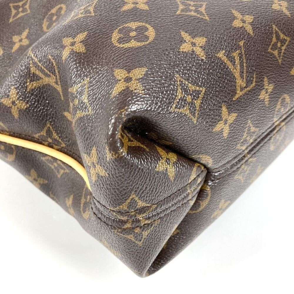 Louis Vuitton Shoulder Bags