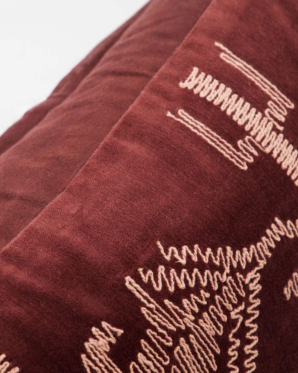 Cushion, HDHarlov, Bitter chocol