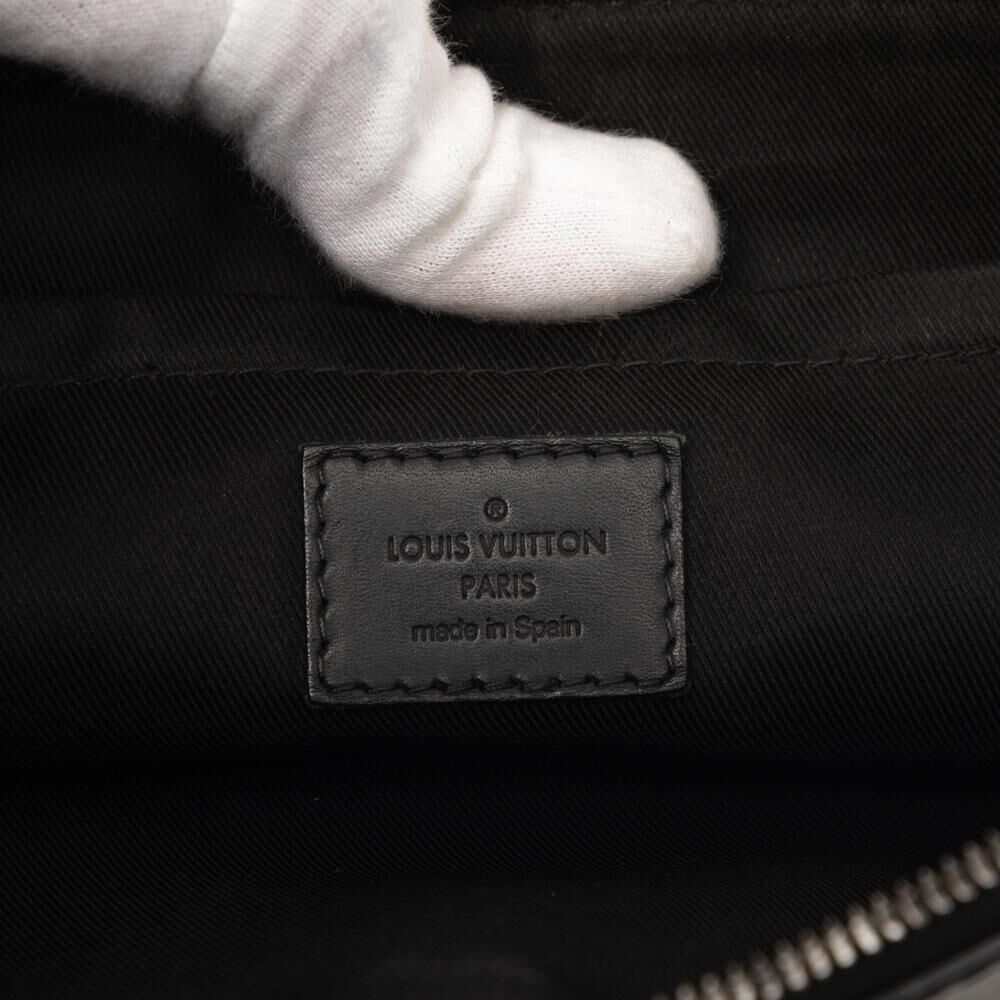 Louis Vuitton Clutch