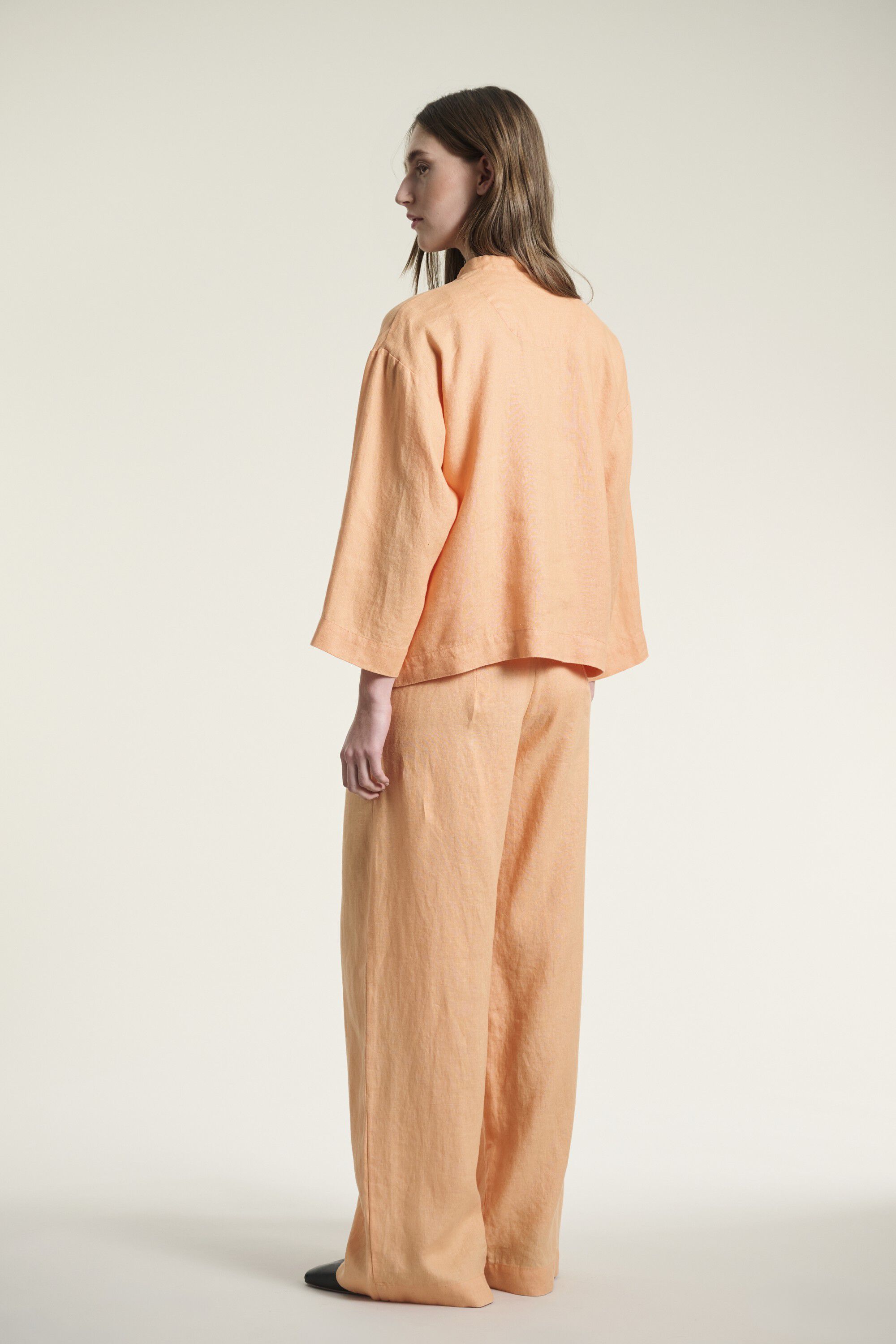 Lazy linen jakke med krave