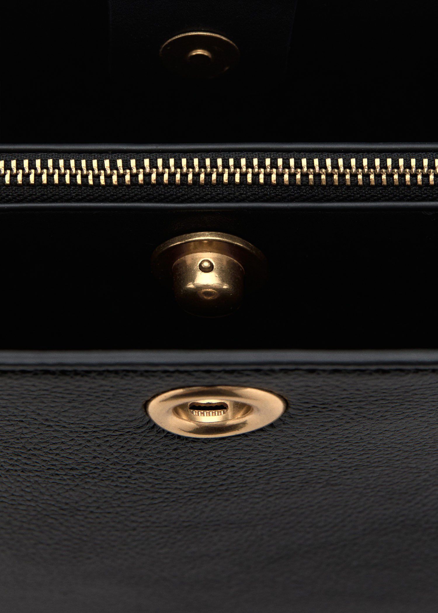 Medium bucket bag with metal detail