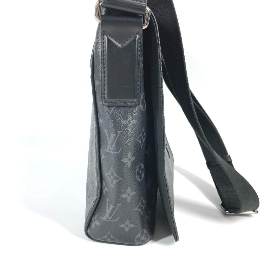 Louis Vuitton District