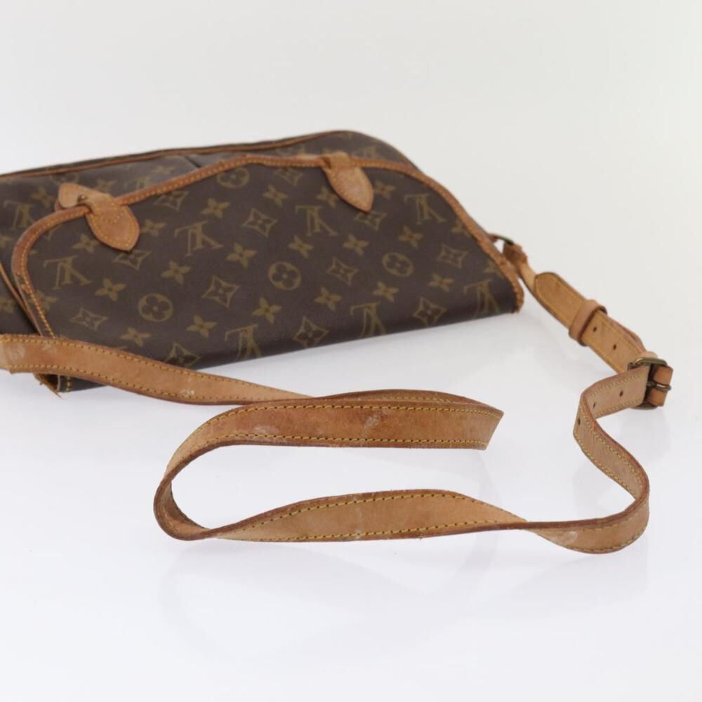 Louis Vuitton Shoulder Bags