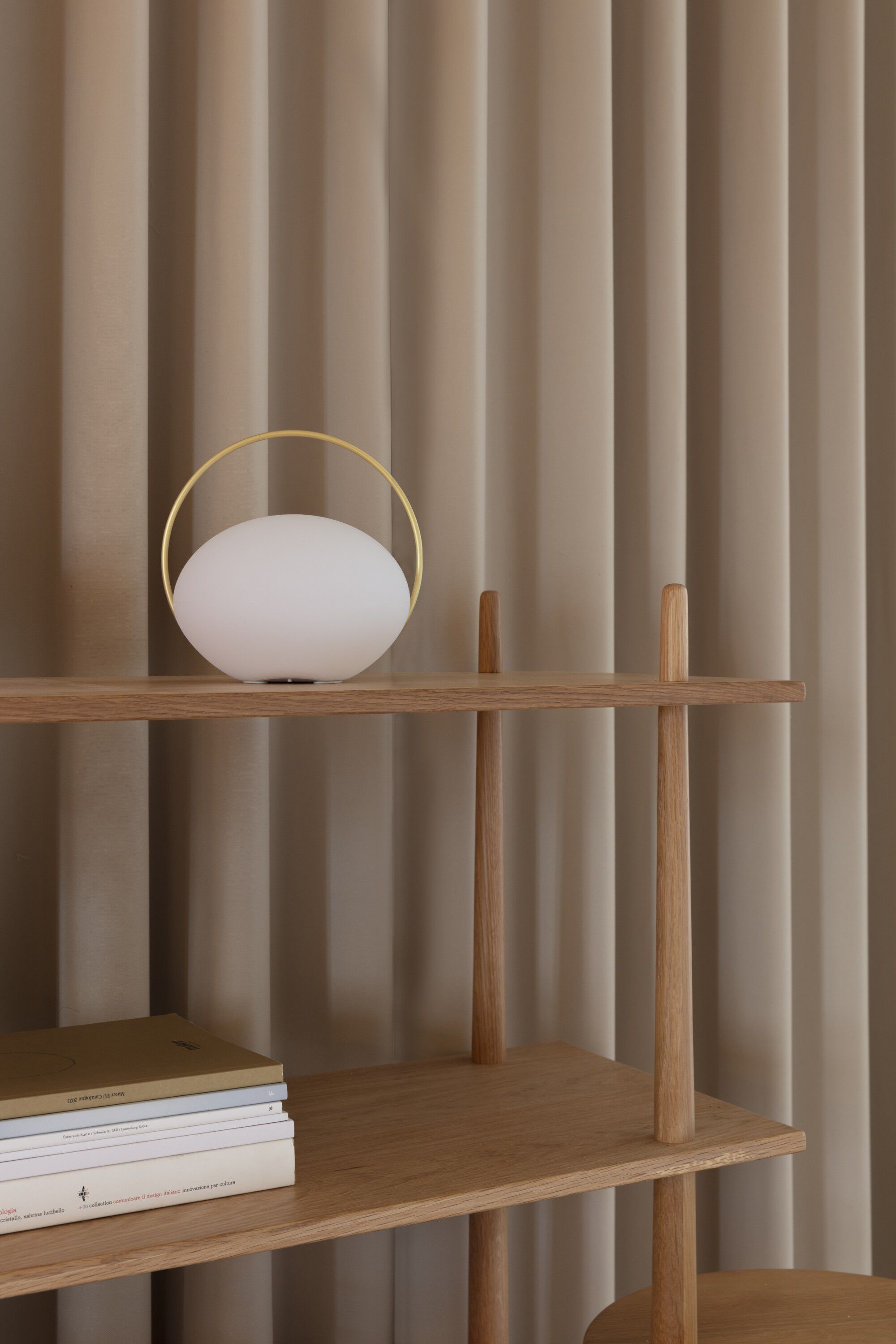 Orbit portable lamp