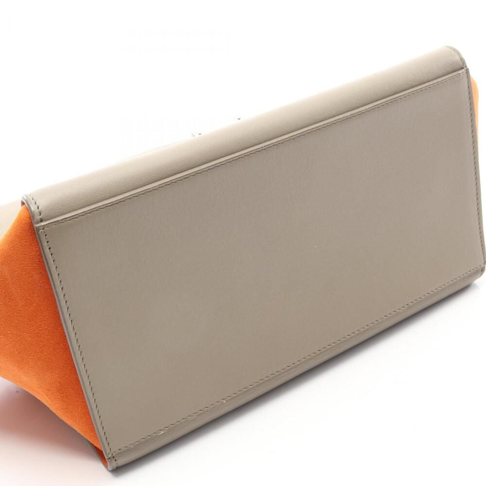 C&eacute;line Trapeze