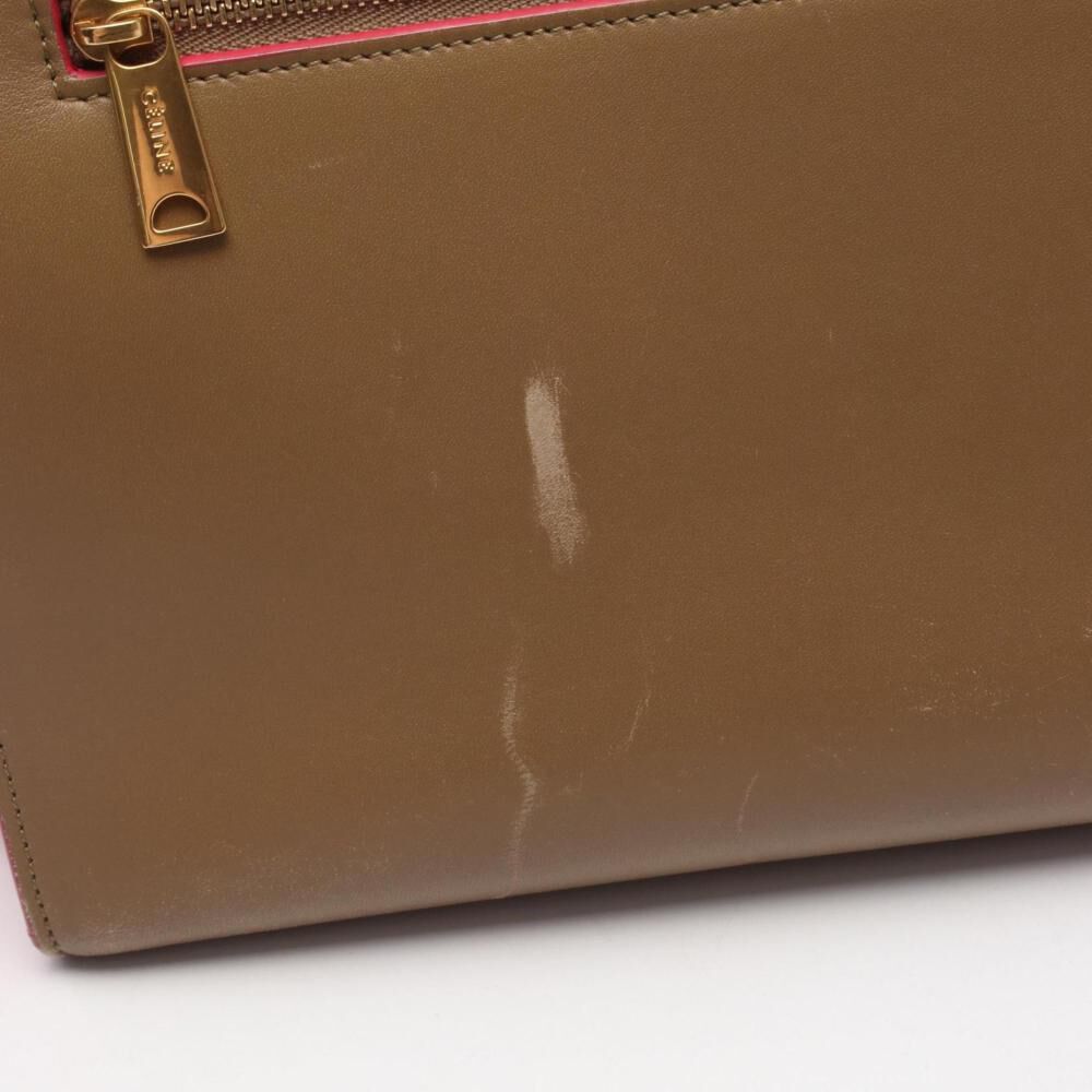 C&eacute;line Trapeze