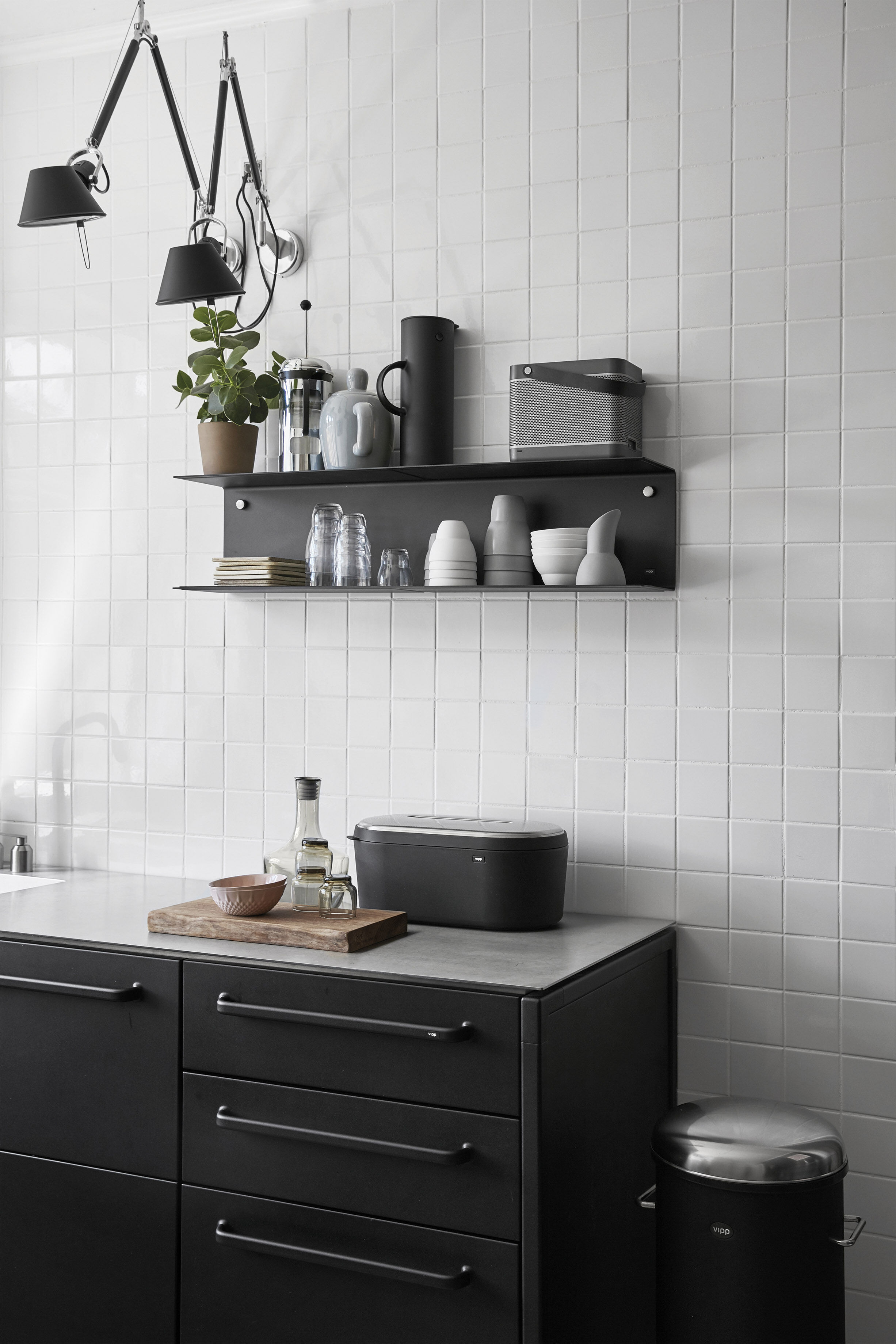 Vipp922 V&auml;gghylla 100cm