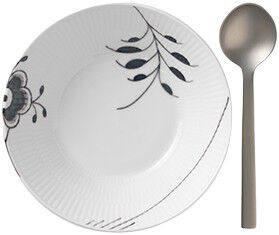 Black Fluted Mega 50 cl djup tallrik