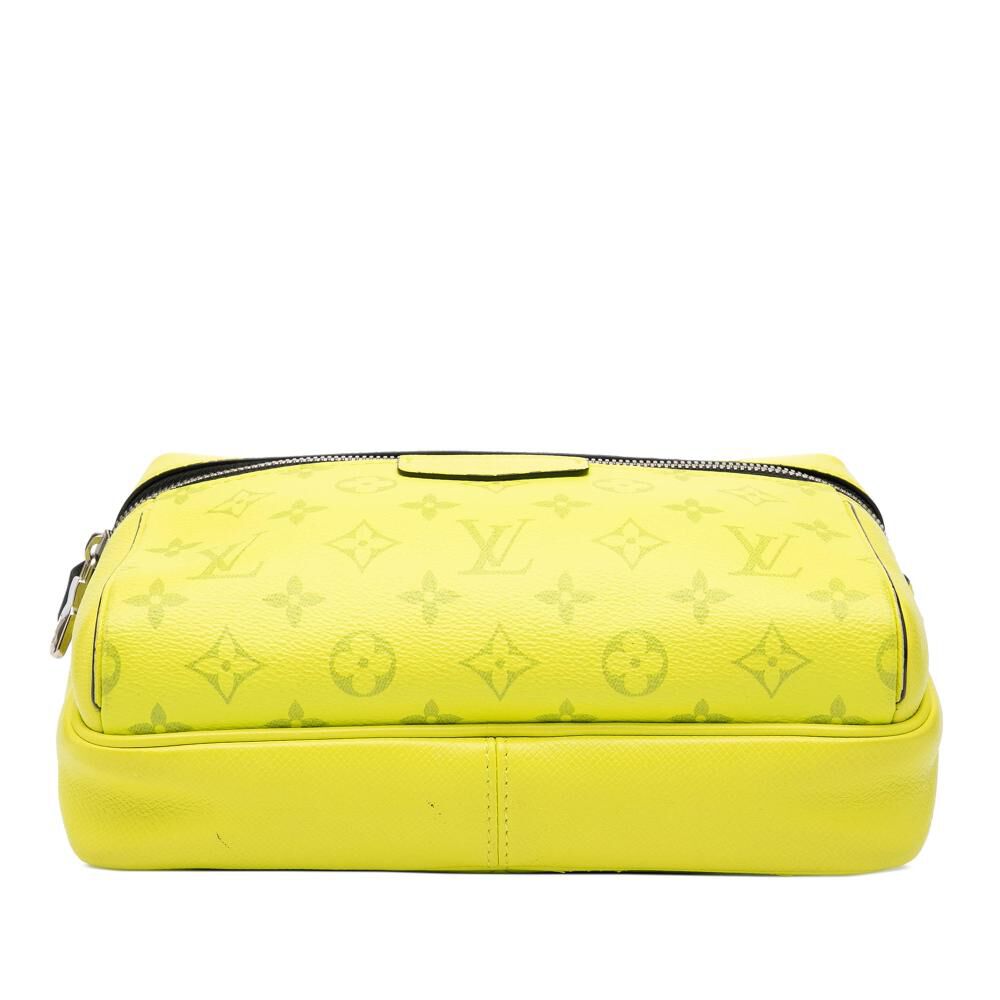 Louis Vuitton Messenger