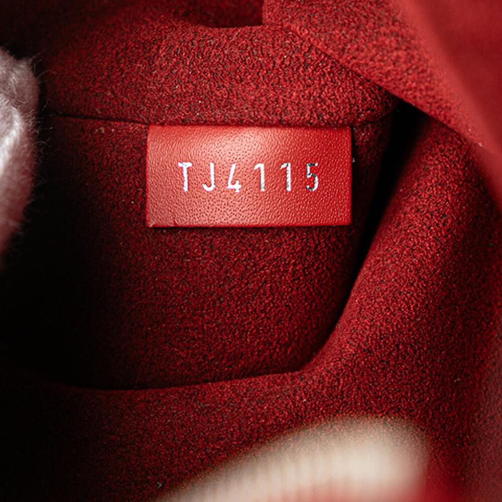 Louis Vuitton Clutch