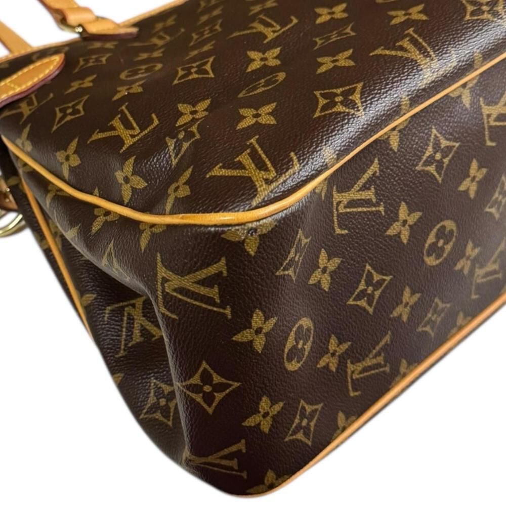 Louis Vuitton Shoulder Bags