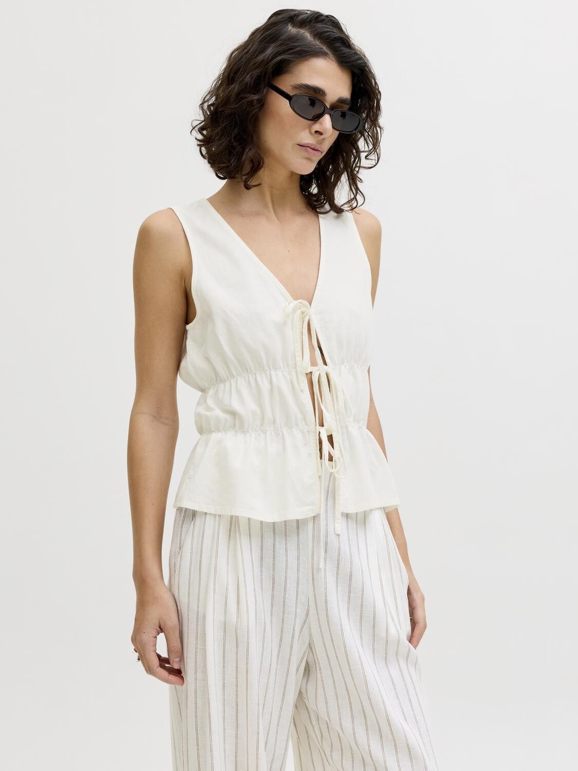 Jxalmira Linen Blend Tie Sl Top Wvn Ln